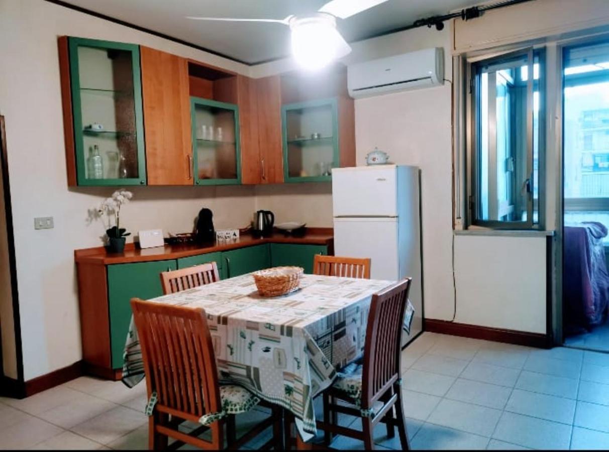 Lorenzo Guest Suite With Free Private Parking-- Cantieri Culturali Palermo Dış mekan fotoğraf