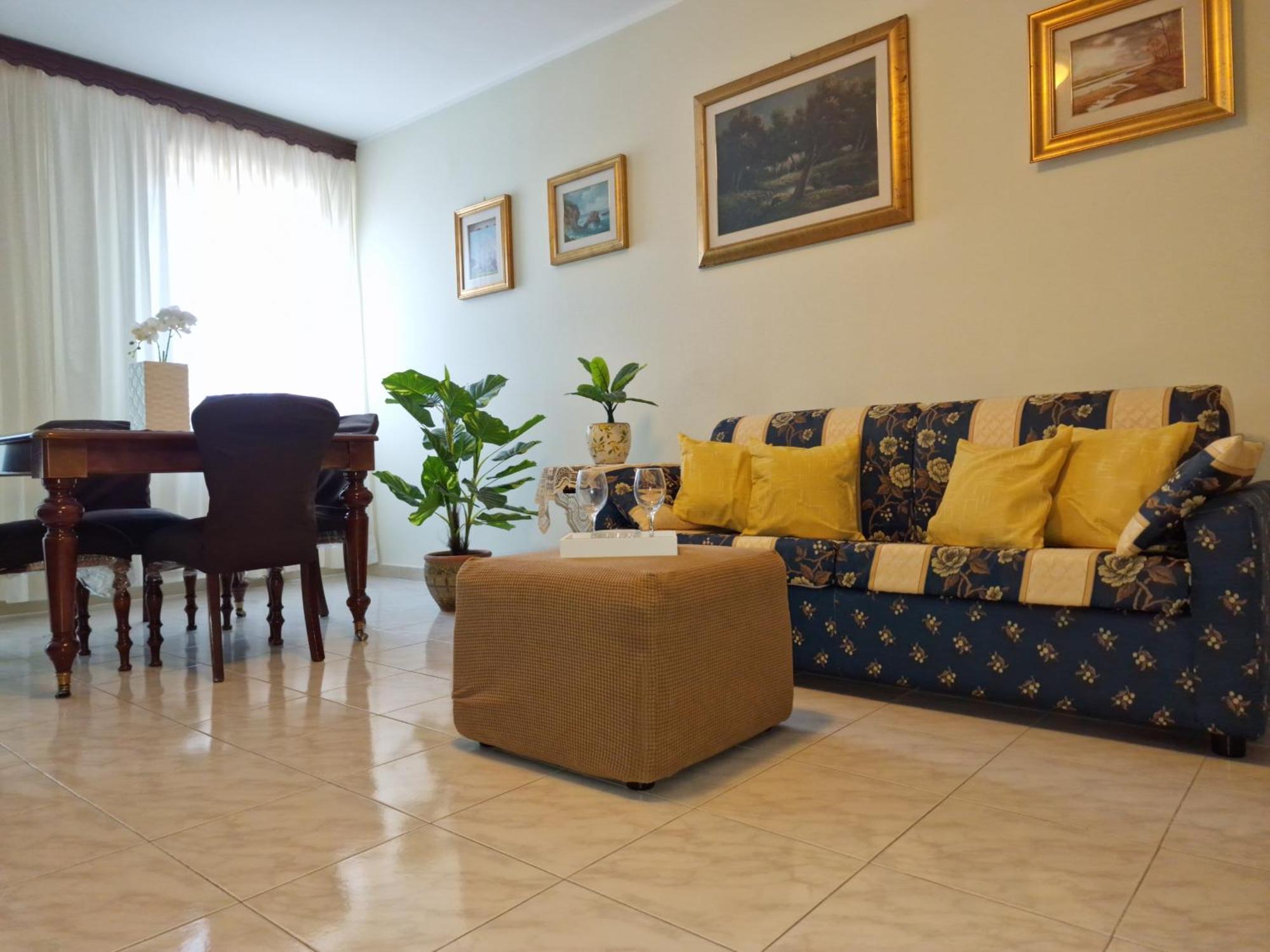 Lorenzo Guest Suite With Free Private Parking-- Cantieri Culturali Palermo Dış mekan fotoğraf